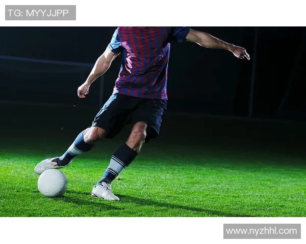 在什么的足球场上追逐梦想与激情的青春岁月