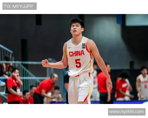 中国国奥男篮迎战约旦队全力争胜展现青春风采与拼搏精神